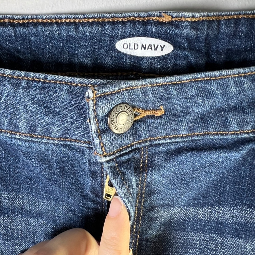 Old‎ Navy Womens 14 Shorts Slim Midi Dark Beach Tree Distressed Cuffed Denim - Picture 4 of 7